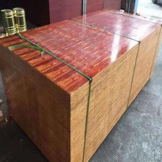 湖南建筑模板防水耐磨桉木板厂家批发价格