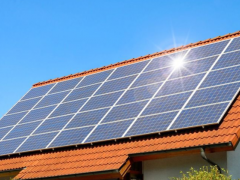 家用的太阳能板要怎样储存能源和利用电能量？